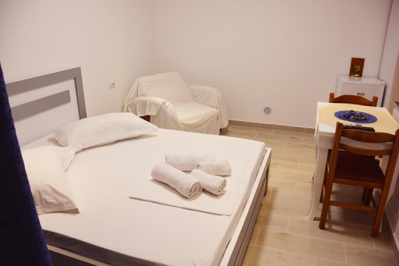 Mico'S Apartments Vlorë Екстериор снимка