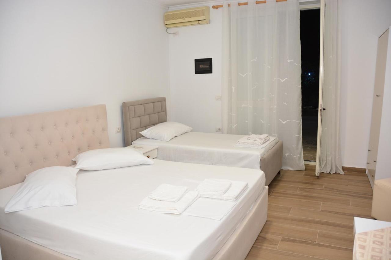 Mico'S Apartments Vlorë Екстериор снимка